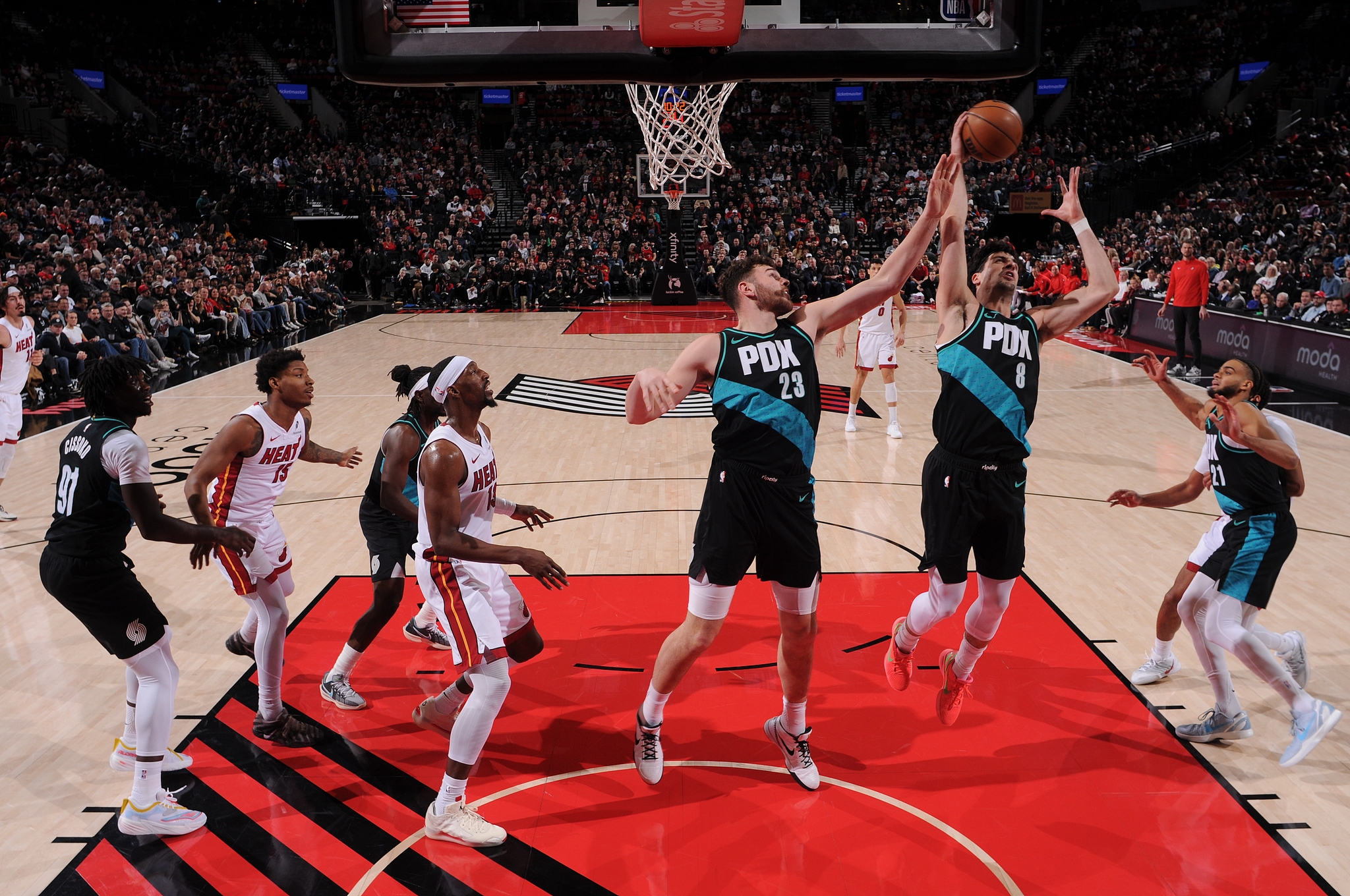 阿夫迪亚伤退杨瀚森未登场 开拓者力克热火收获四连胜