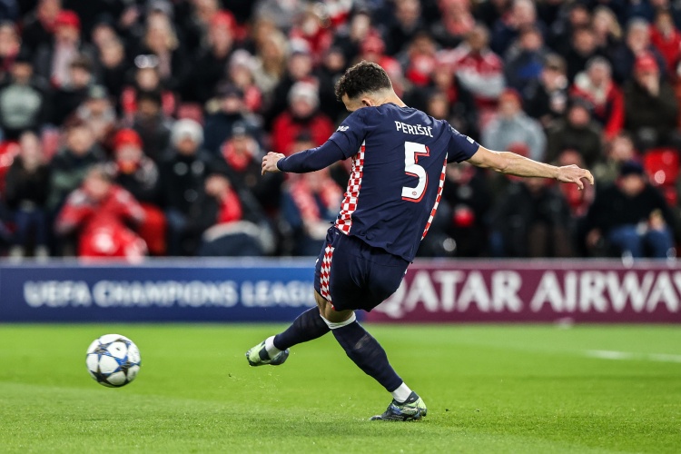 pg电子优惠-斯基拉：国米将与埃因霍温商谈租借佩里西奇，球员愿意回归